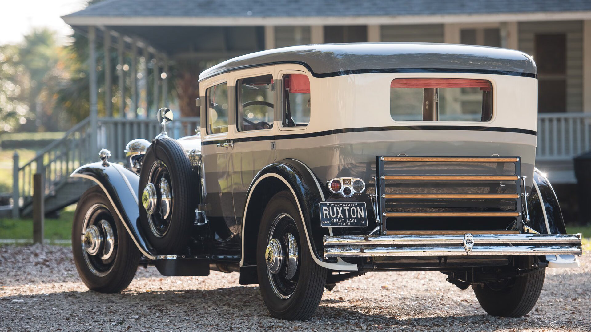 拜仁锋线新星持续发光,成为欧洲最具潜力的年轻球员,拜仁横扫欧洲