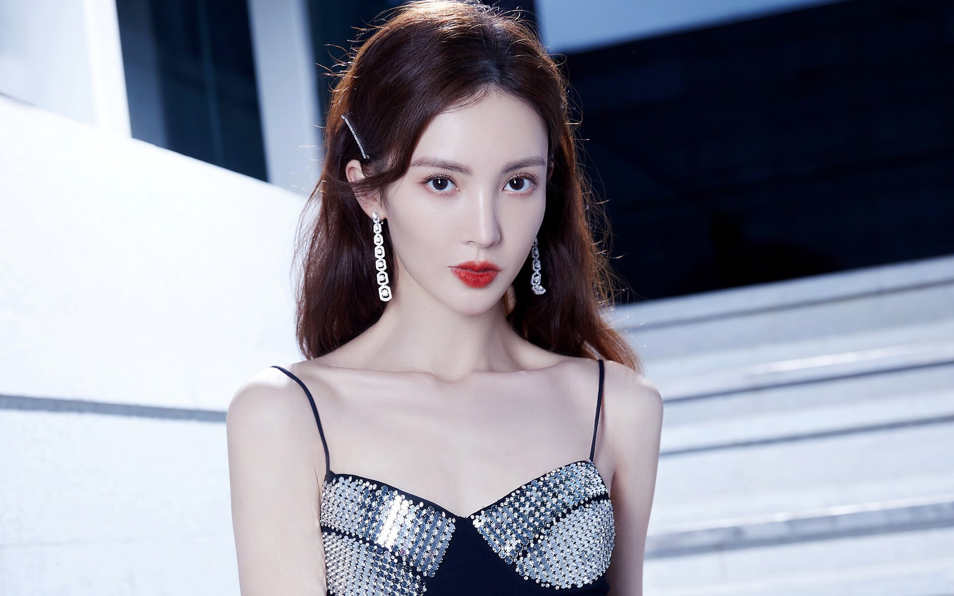 IM体育中国区官网-曼联阵容调整多名年轻人获得机会，曼联队伍